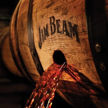 Bemutatkozik a Jim Beam Black 7 éves 1 liter – Újdonság a bourbon világában