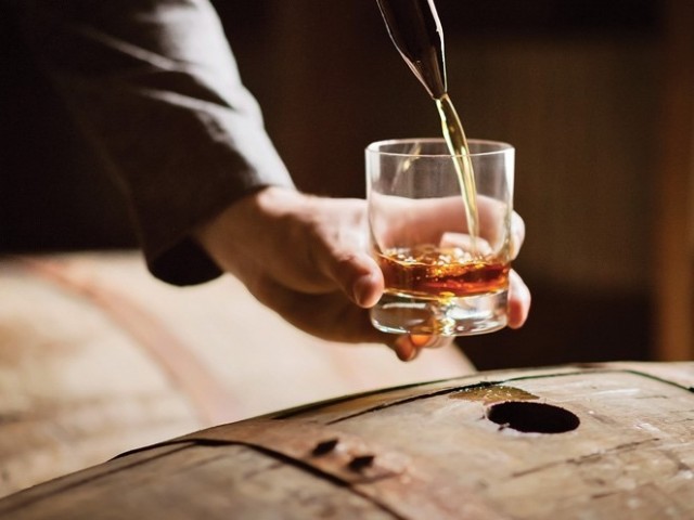 Hogyan készül a Bourbon lépésről lépésre?